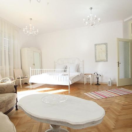 Apartament White Opera By Nux Kluż-Napoka Zewnętrze zdjęcie